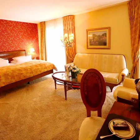 Hammerschmiede Hotel 4*